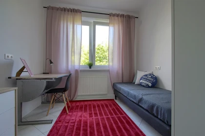 Cheap private room in Warszawa