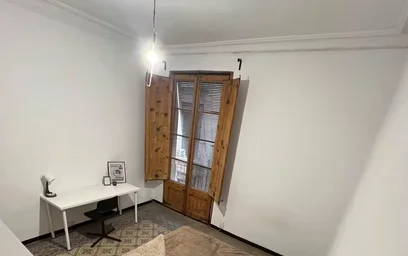 Habitación privada muy luminosa en {area}