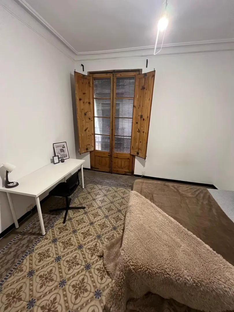 Habitación en apartamento estudiantil en alquiler en , completamente amueblado