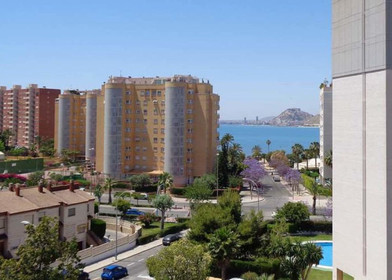 Apartamento totalmente mobilado em Alicante