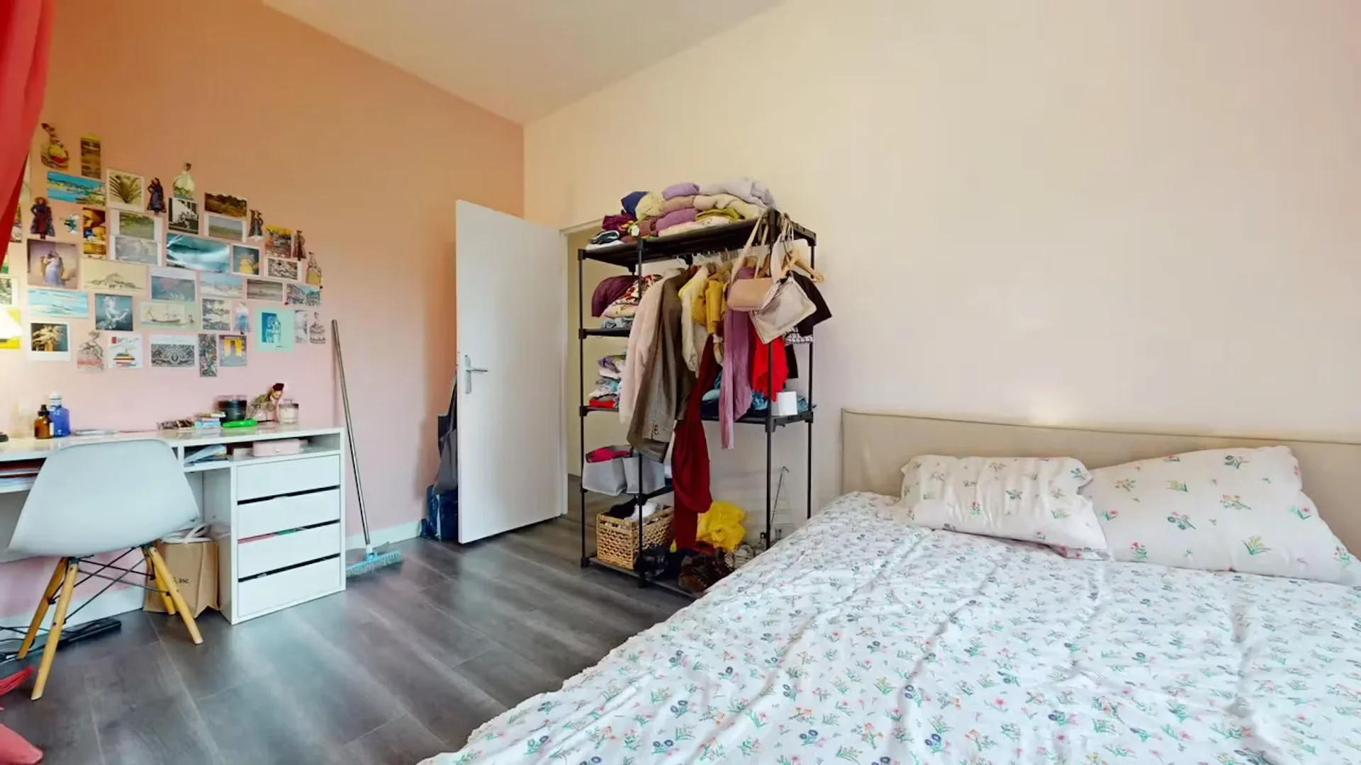 Komfortables und geräumiges Studentenzimmer in 