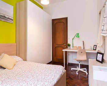 Habitación privada muy luminosa en Bologna