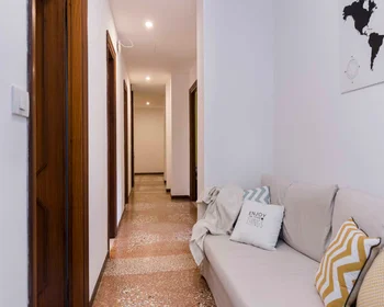 Habitación privada en Viale Giovanni Vicini, imagen 23 de 32