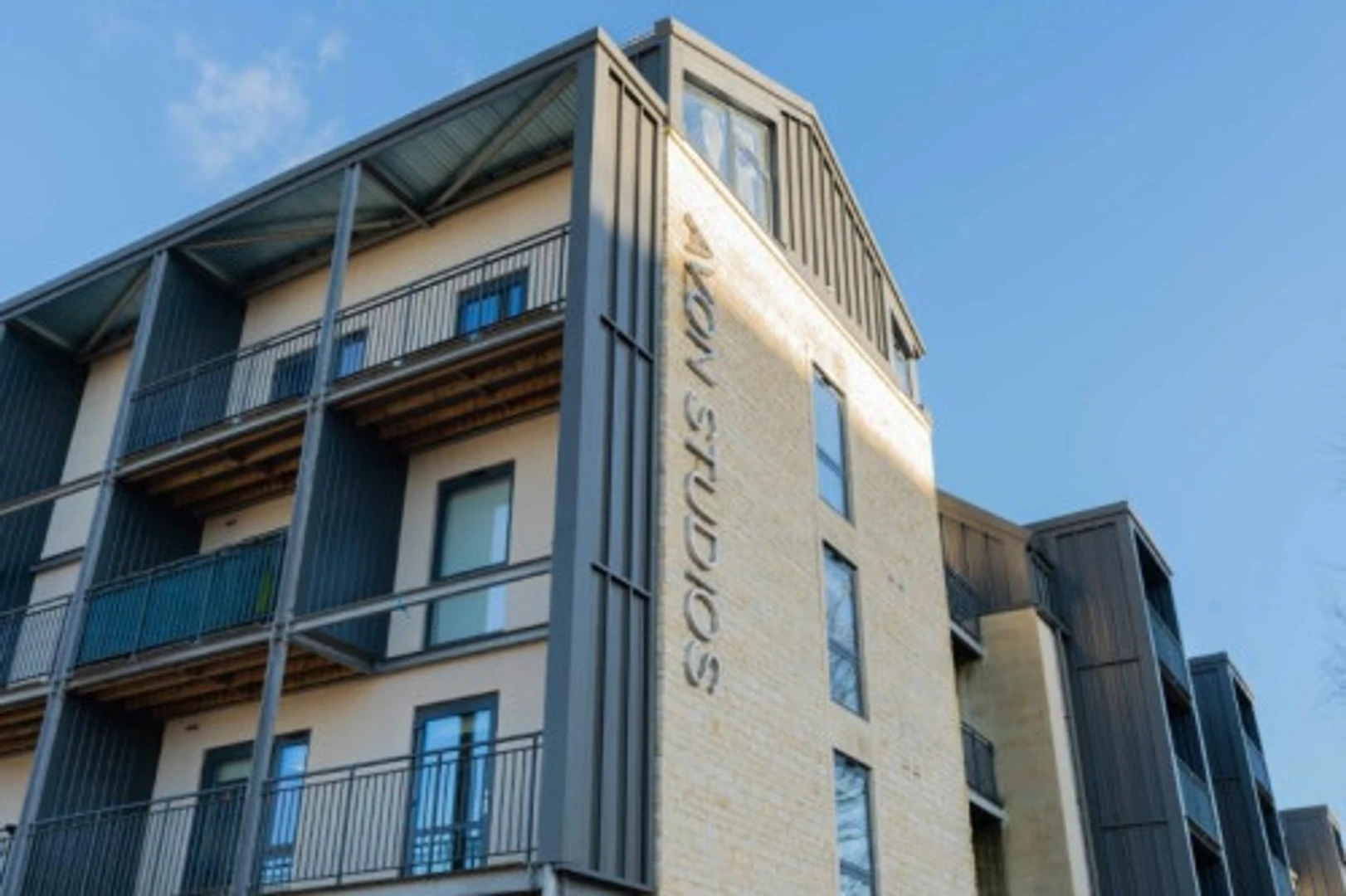 Room for rent in student apartment in , fully furnished