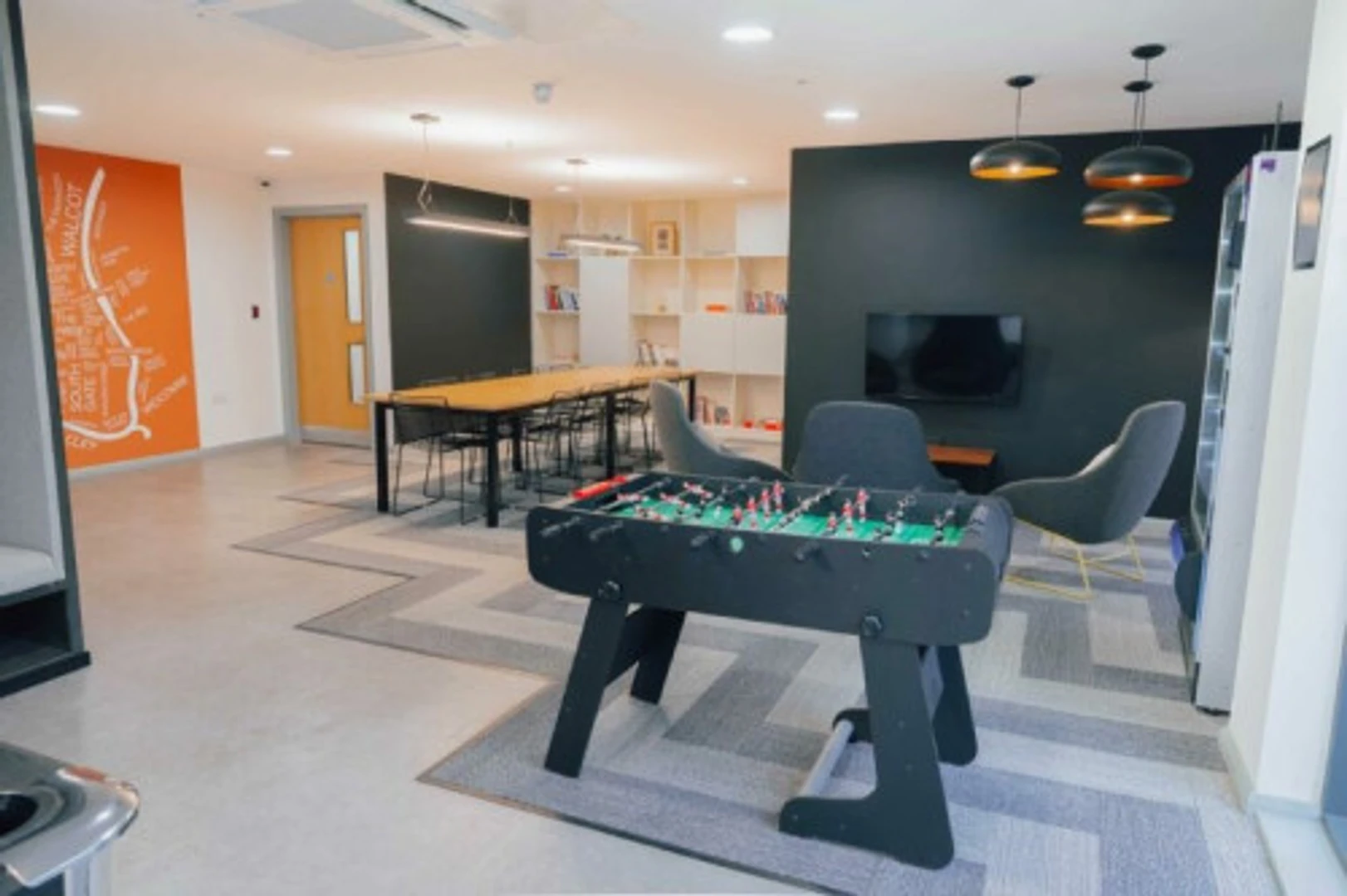 Student-friendly room in  with modern amenities