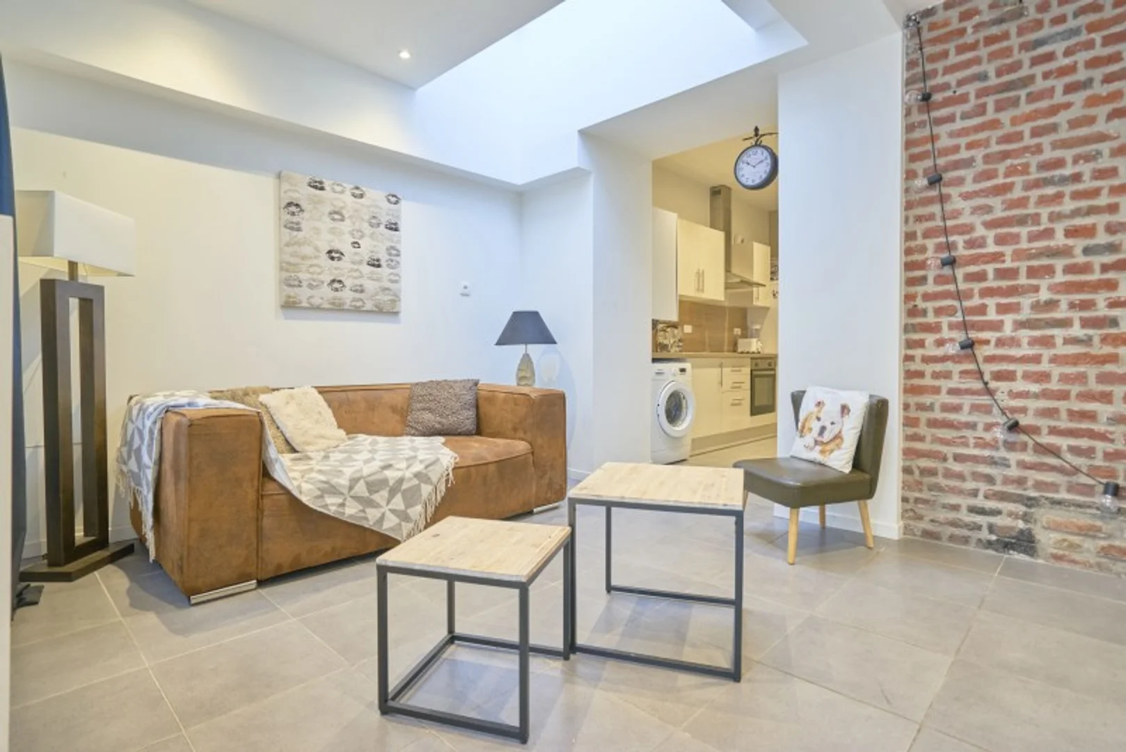 Comfortable and spacious student room in 
