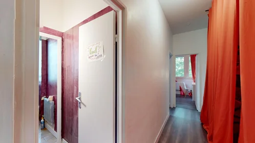 Private room at 17 Boulevard De L'europe, image 13 of 30