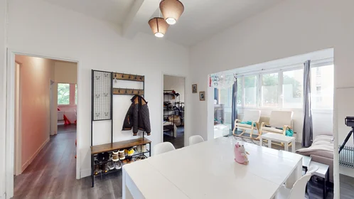 Private room at 17 Boulevard De L'europe, image 8 of 30