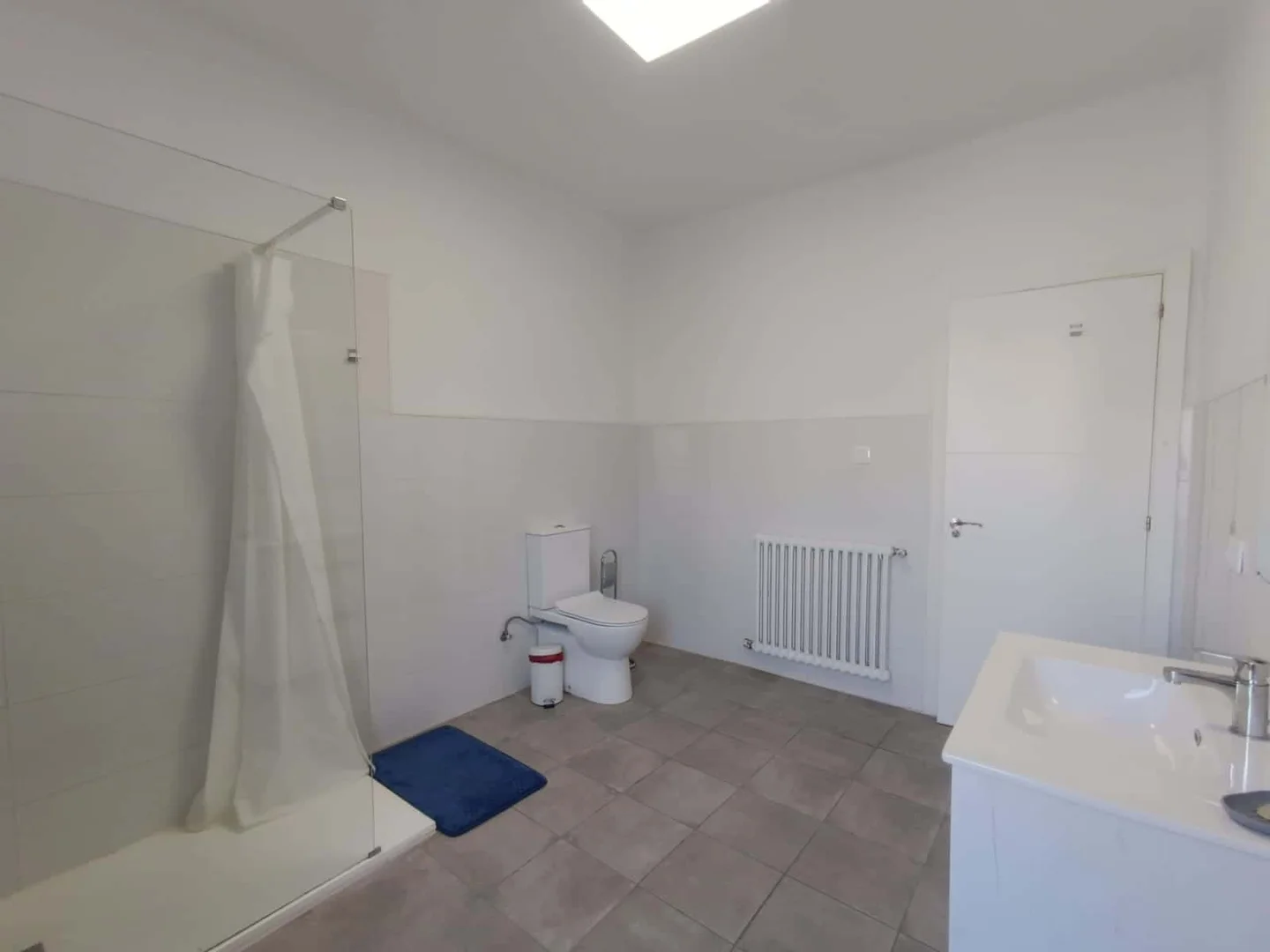 Budget-friendly student room close to campus in