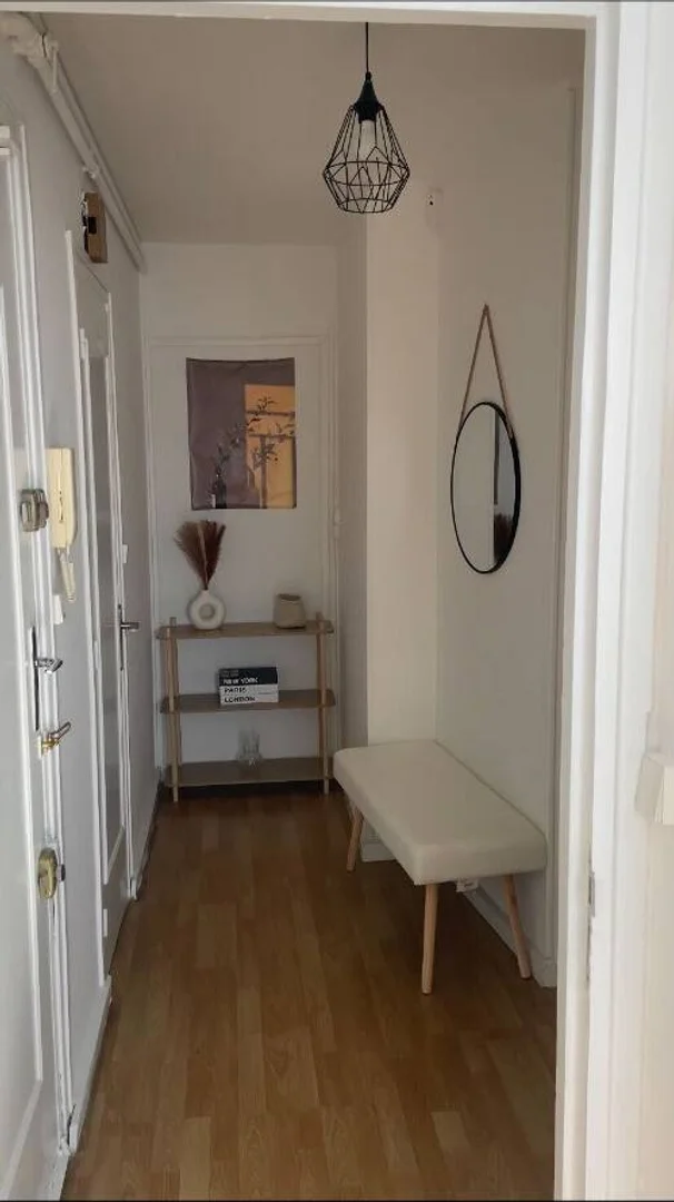 Habitación estudiantil económica con ubicación conveniente en 
