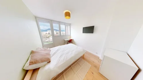 Chambre privée à Rue Massenet, , image 1 de 10