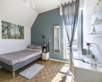 Gesamte Unterkunft in der Via Arcivescovo Romilli, bild 22 von 31