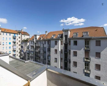 Gesamte Unterkunft in der Via Arcivescovo Romilli, bild 30 von 31