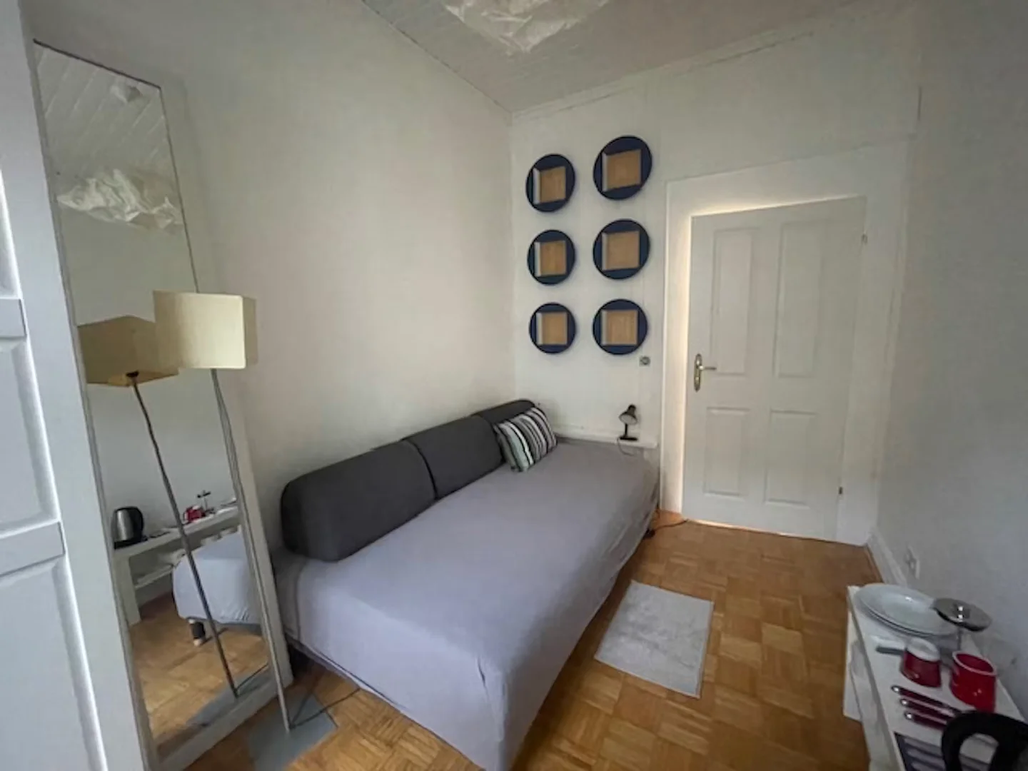 Bright and airy student room with easy university access in 