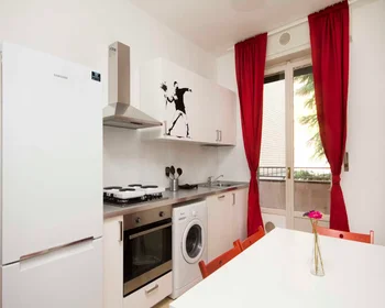 Quarto privado em Via Bartolomeo D'Alviano, Bande Nere, imagem 10 de 10