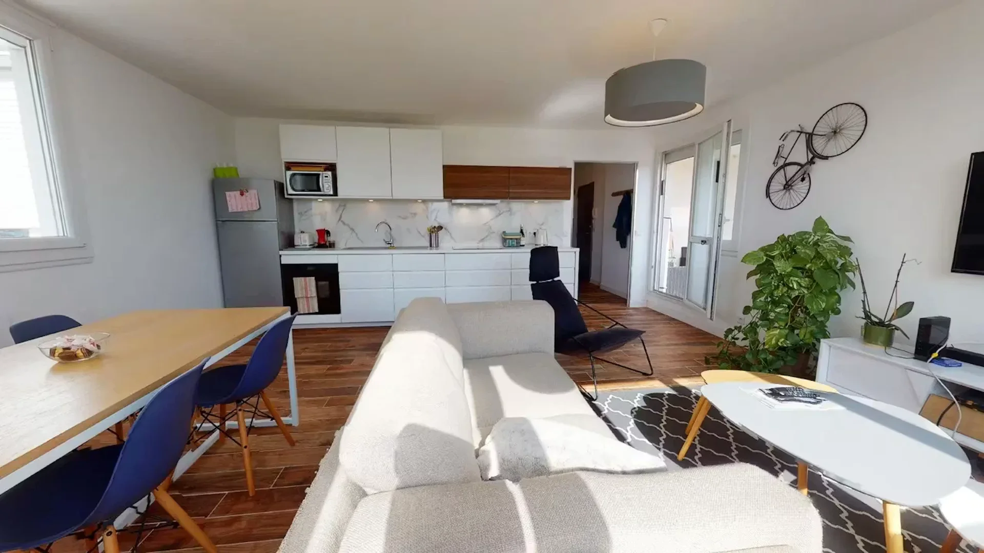 Chambre à louer dans un appartement d'étudiant à , entièrement meublée