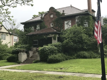 Quarto partilhado com secretária em Chicago