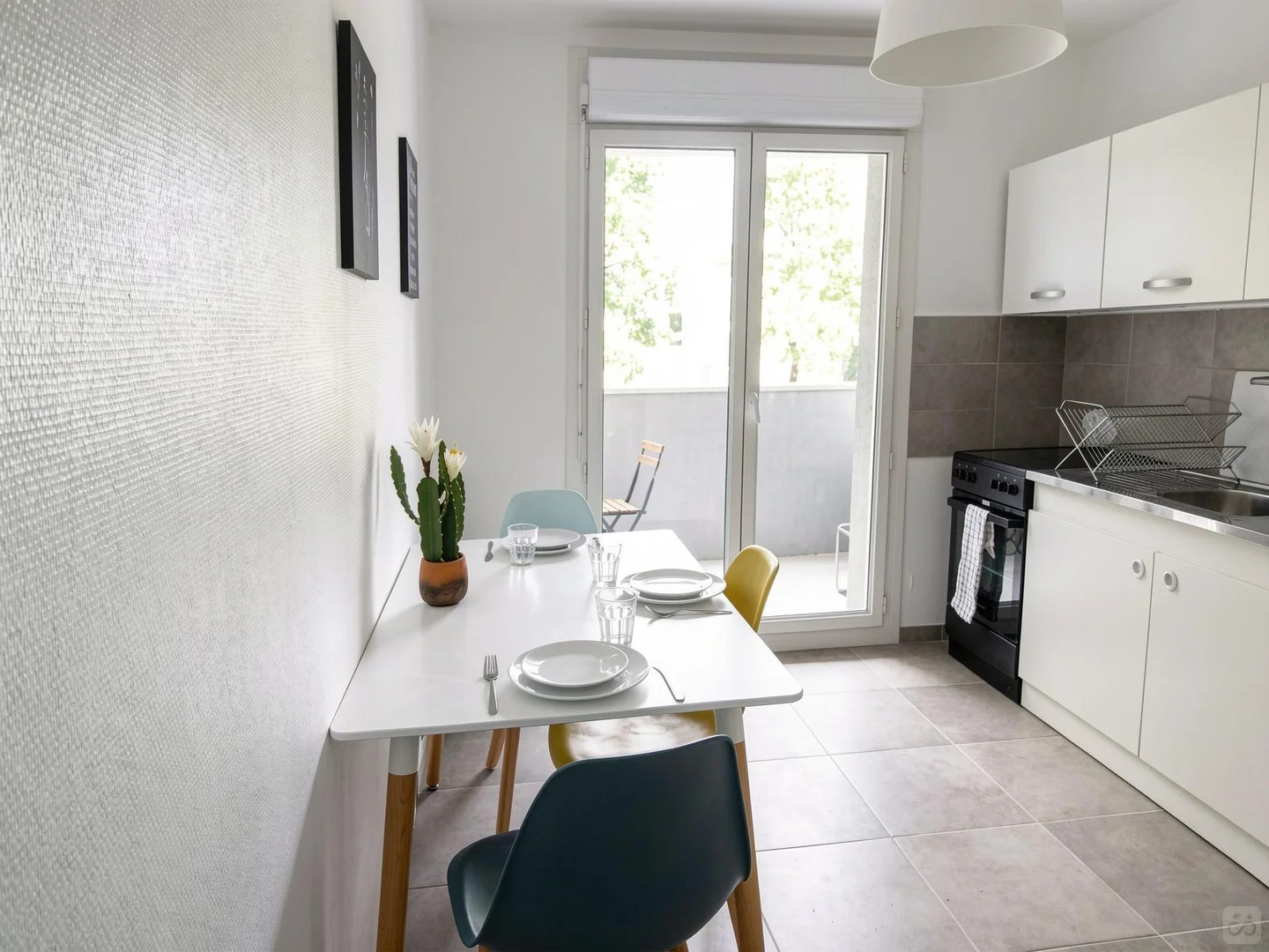 Habitación estudiantil económica con ubicación conveniente en 