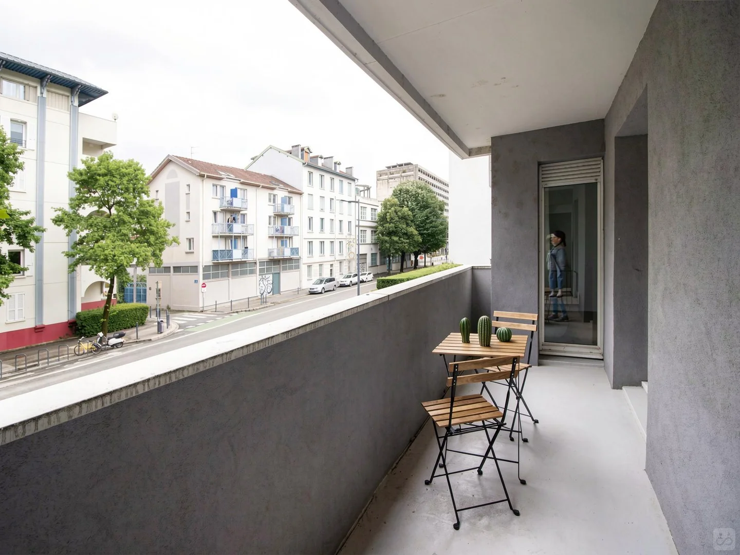 Habitación estudiantil económica cerca del campus en 