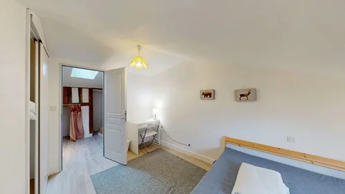Private room at Rue des 3 Rois, image 4 of 10