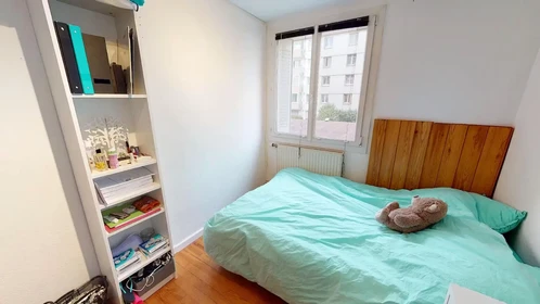 Quarto privado em Boulevard Joseph Vallier, , imagem 1 de 10