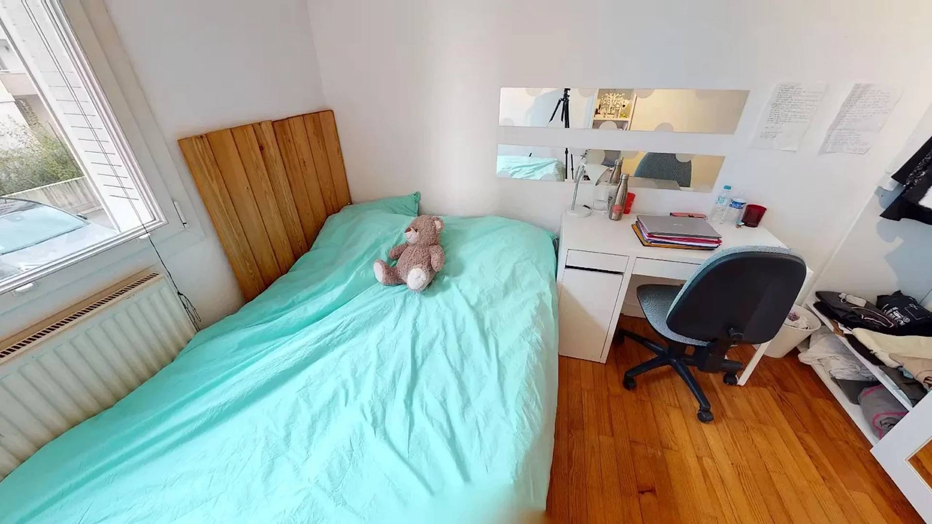 Quarto de estudante económico perto do campus em 