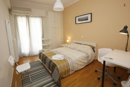 Room for rent in a shared flat in Athens