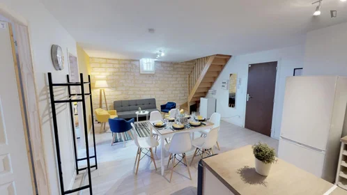 Chambre privée à Cours Gambetta, image 7 de 17