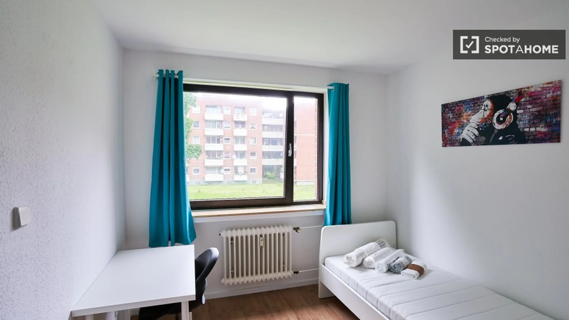 Habitación en apartamento estudiantil en alquiler en , completamente amueblado