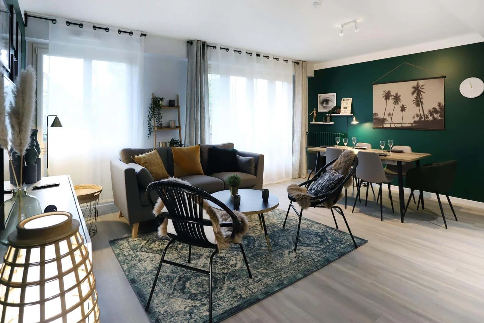 Chambre conviviale pour les étudiants dans  avec des équipements modernes