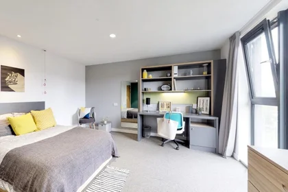 Private room at St James Glasgow G4 0PS, image 6 of 20