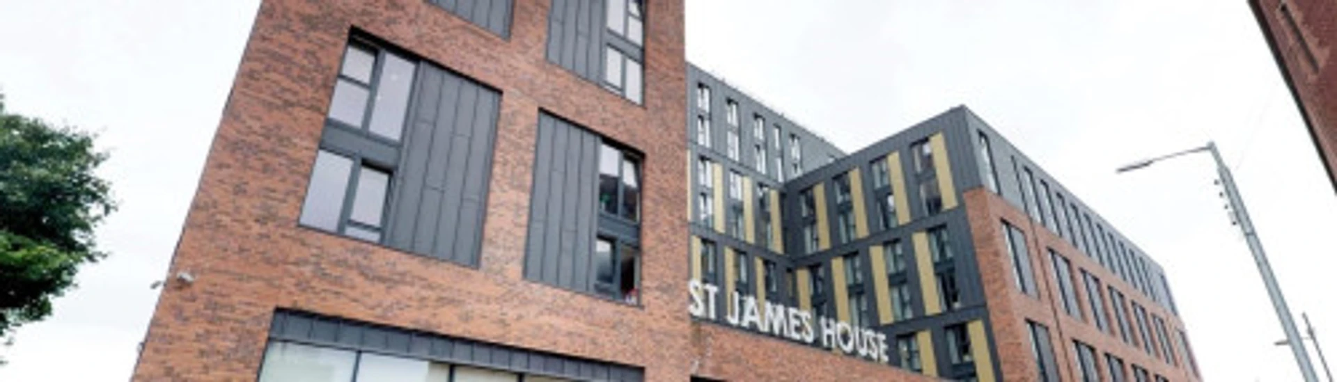 Stanza per studenti luminosa e ariosa con facile accesso all'università a 