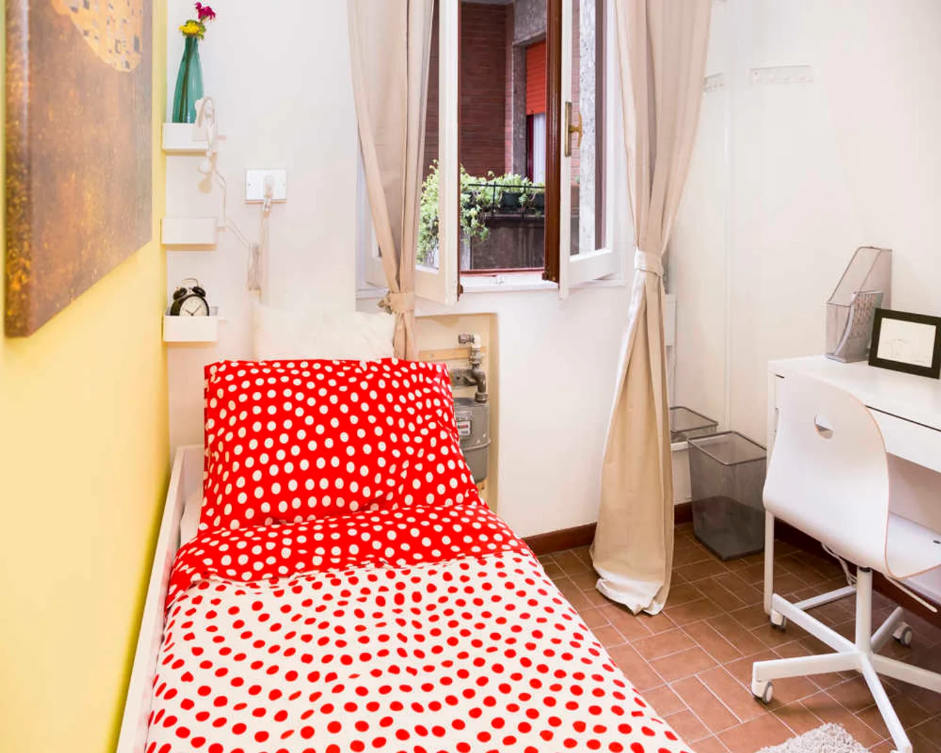 Chambre d'étudiant économique avec emplacement pratique dans 