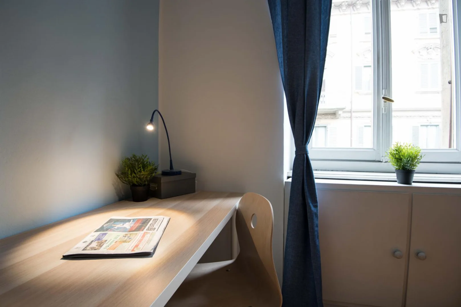 Funktionelles Studentenzimmer perfekt zum Studieren in 