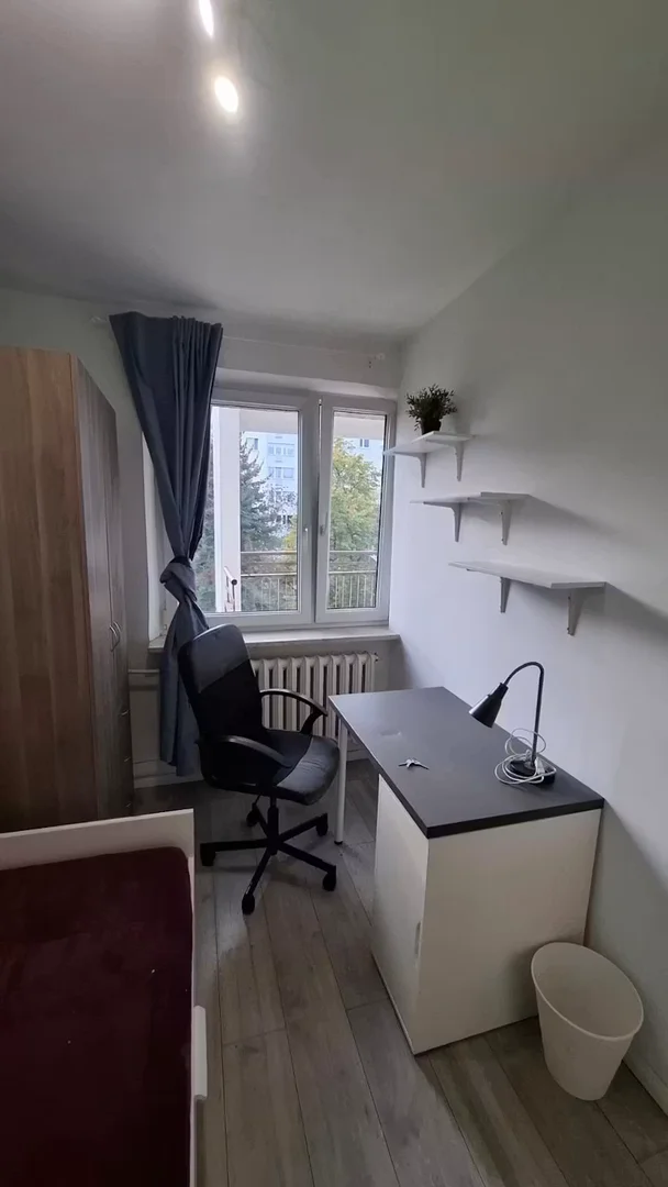 Student-friendly room in  with modern amenities