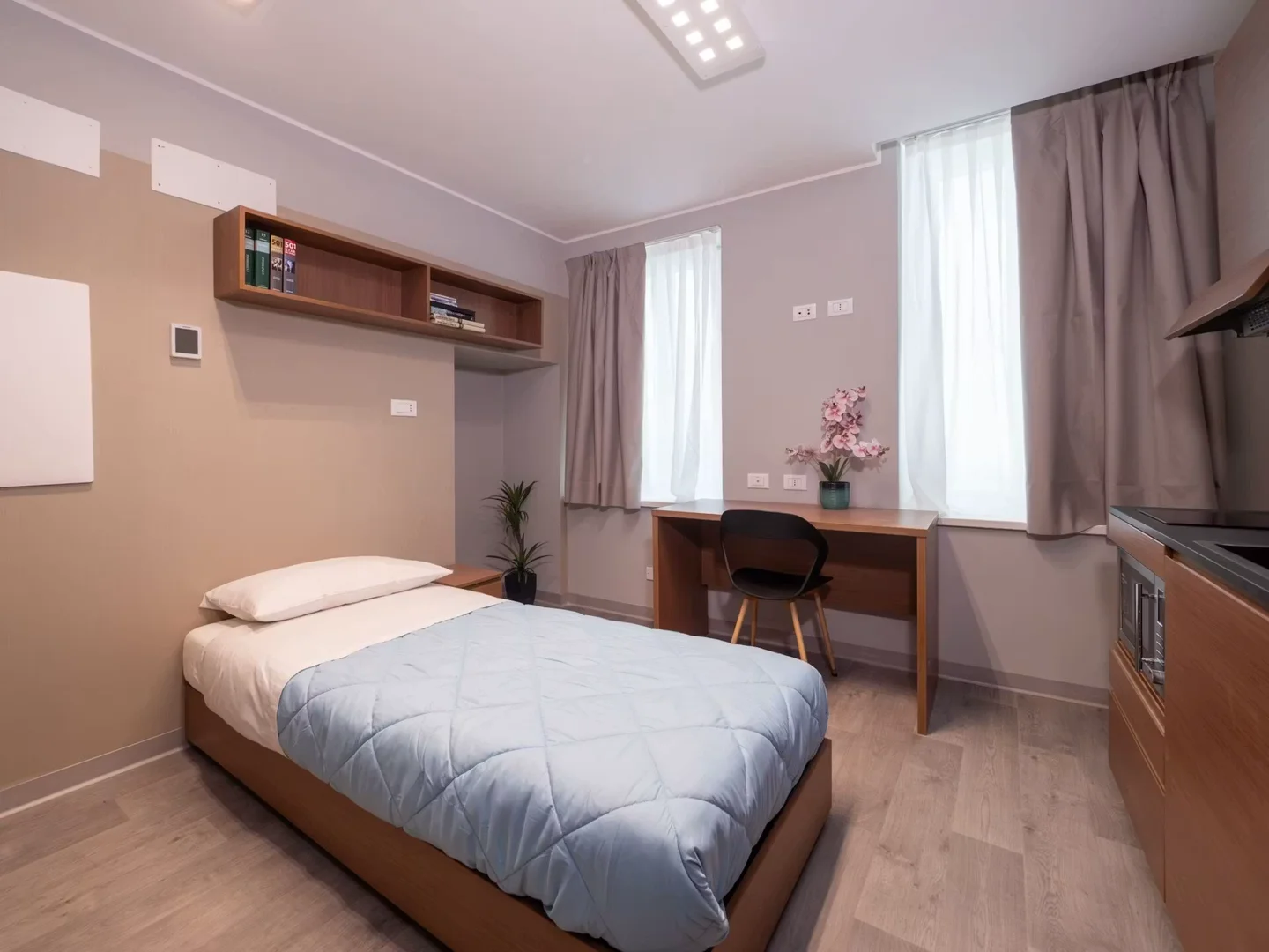 Chambre d'étudiant fonctionnelle parfaite pour étudier dans