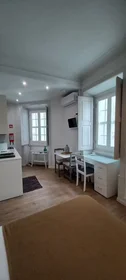 Dairenin tamamı konumu Rua da Sofia, Coimbra, 6 10 görüntüsü