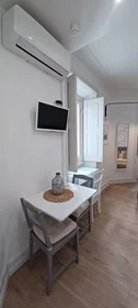 Dairenin tamamı konumu Rua da Sofia, Coimbra, 7 10 görüntüsü