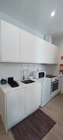 Dairenin tamamı konumu Rua da Sofia, Coimbra, 8 10 görüntüsü