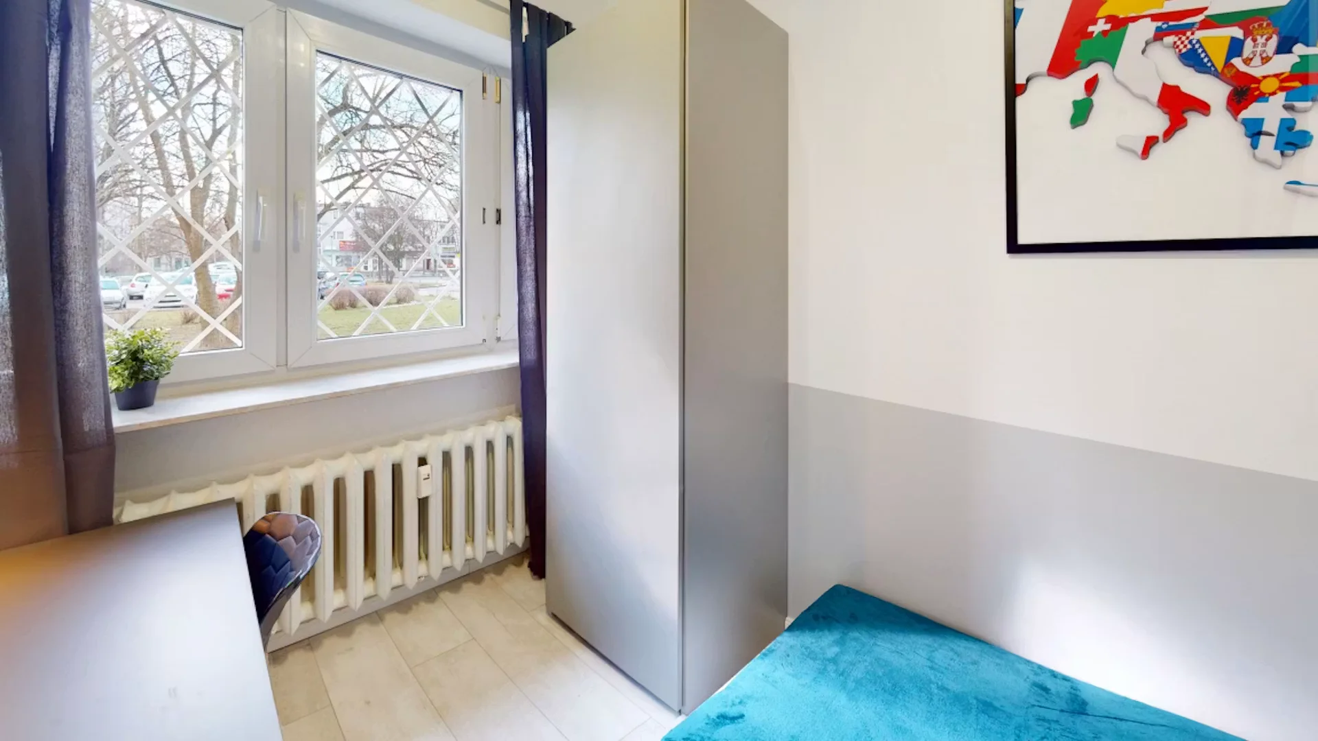 Funktionelles Studentenzimmer perfekt zum Studieren in 
