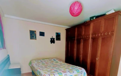Günstiges Privatzimmer in {area}