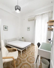 Habitación privada en Via Giuseppe Patricolo, imagen 1 de 19