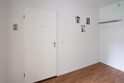 Privatzimmer in der Kölner Landstraße, bild 15 von 18
