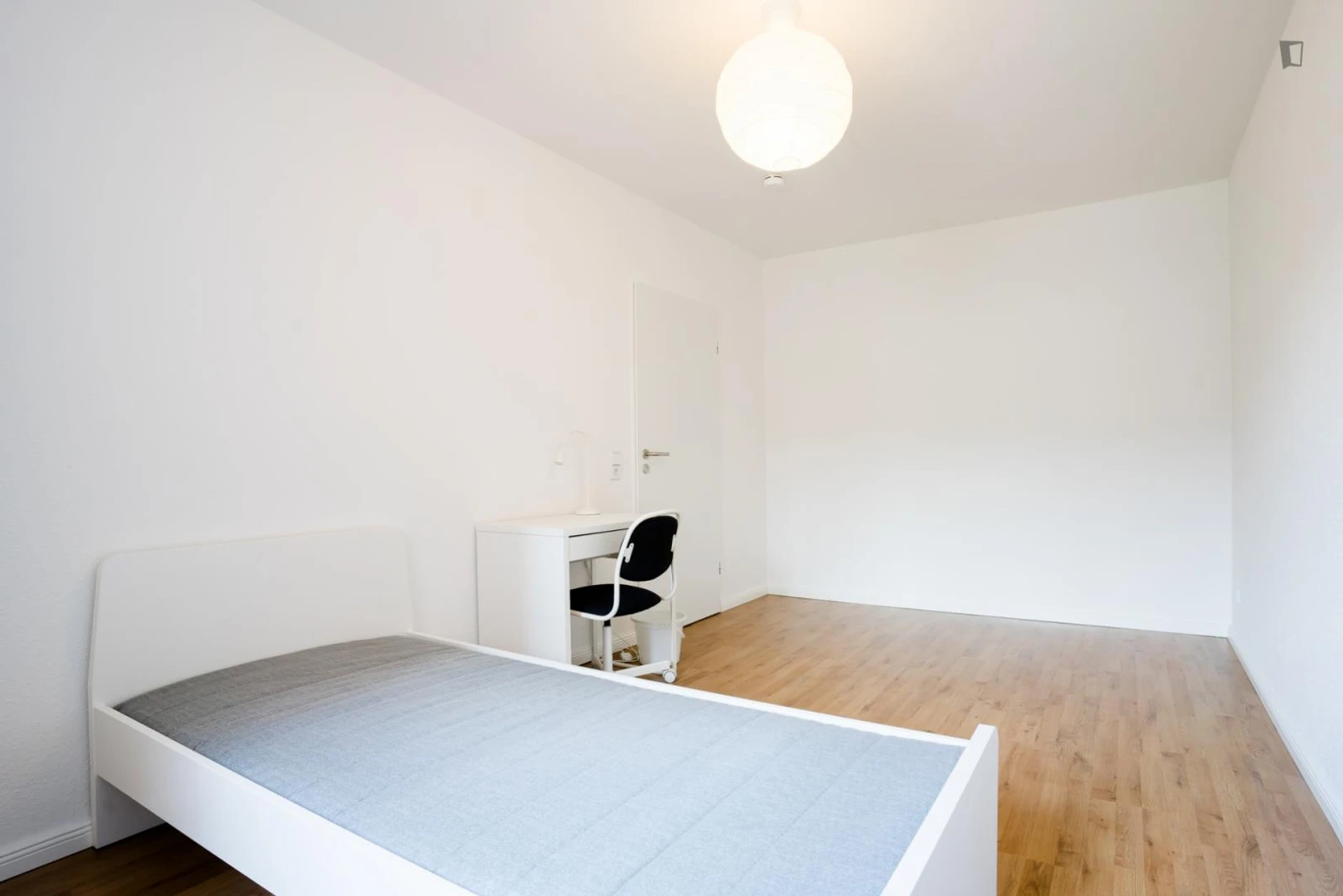 Komfortables und geräumiges Studentenzimmer in 