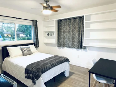 Quarto para alugar com cama de casal em Melbourne-florida