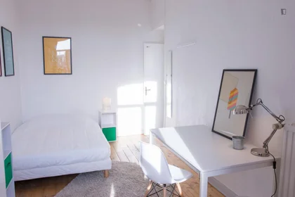 Private room at Rue Léon Gambetta, image 1 of 10