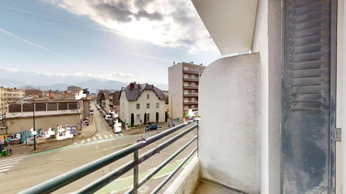 Özel oda konumu 64 Rue de Stalingrad, 38100 Grenoble, France, 20 22 görüntüsü
