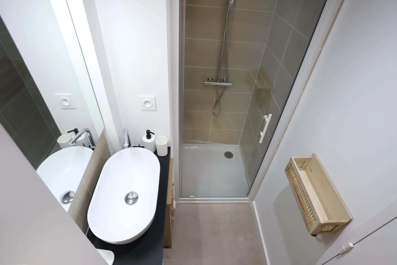 Quarto amigo do estudante em  com comodidades modernas