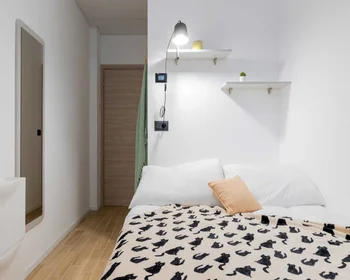 Habitación privada en Via Carlo Pedrotti, imagen 2 de 19