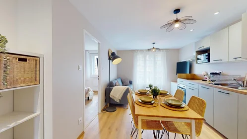 Quarto privado em 61 Boulevard Maréchal Foch, imagem 1 de 10